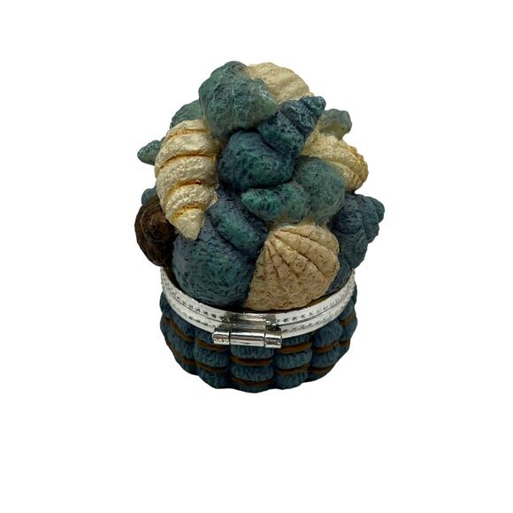 Adorable Resin Seashells Trinket Box Blue & White - Picture 2 of 3